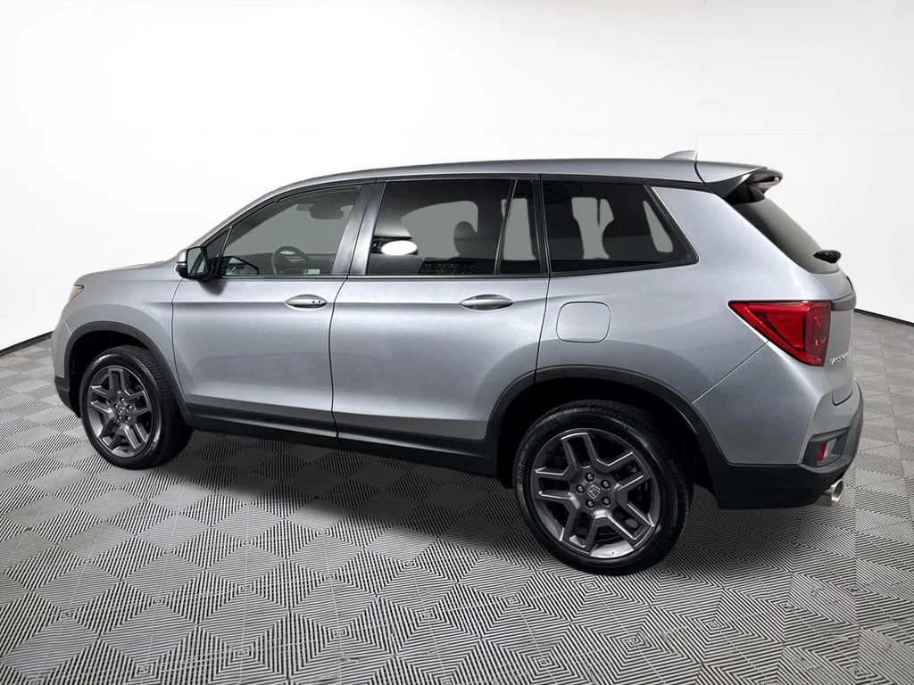 Used 2023 Gray Honda EX-L image 11