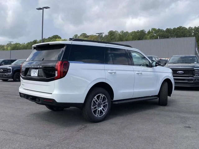 New 2026 Star White Metallic Tri-Coat Ford Active image 3