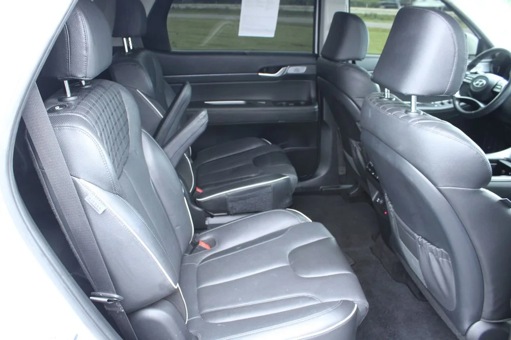 Used 2023 Hyper White Hyundai Limited image 22