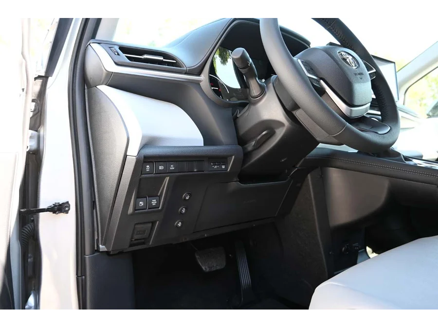 New 2025 SILVER Toyota XLE+ AWD Mobility Handicap Van image 30