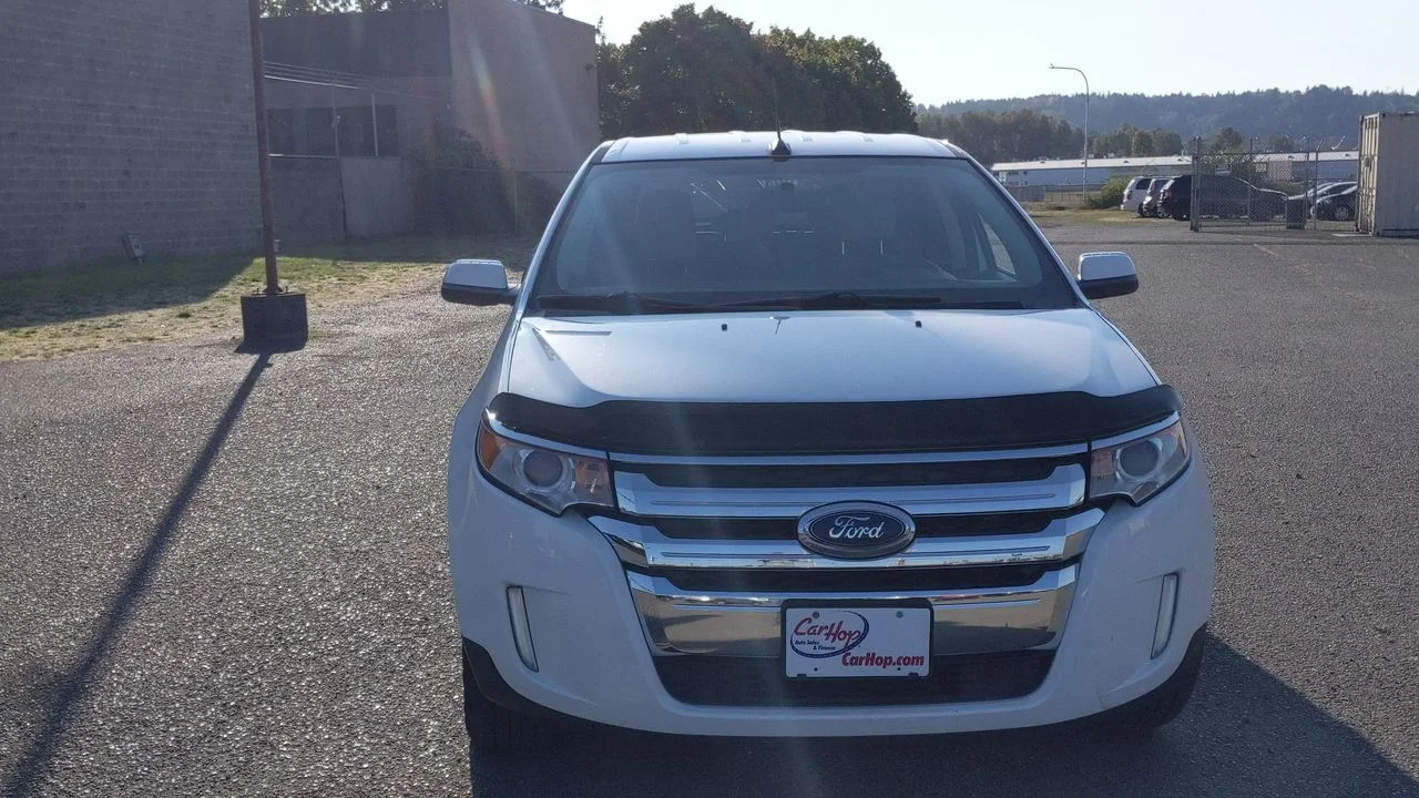 Used 2014 White Ford SEL image 7