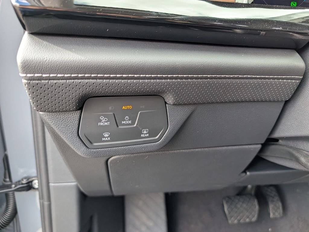 2026 Volkswagen Atlas SE w/Tech - Photo 18