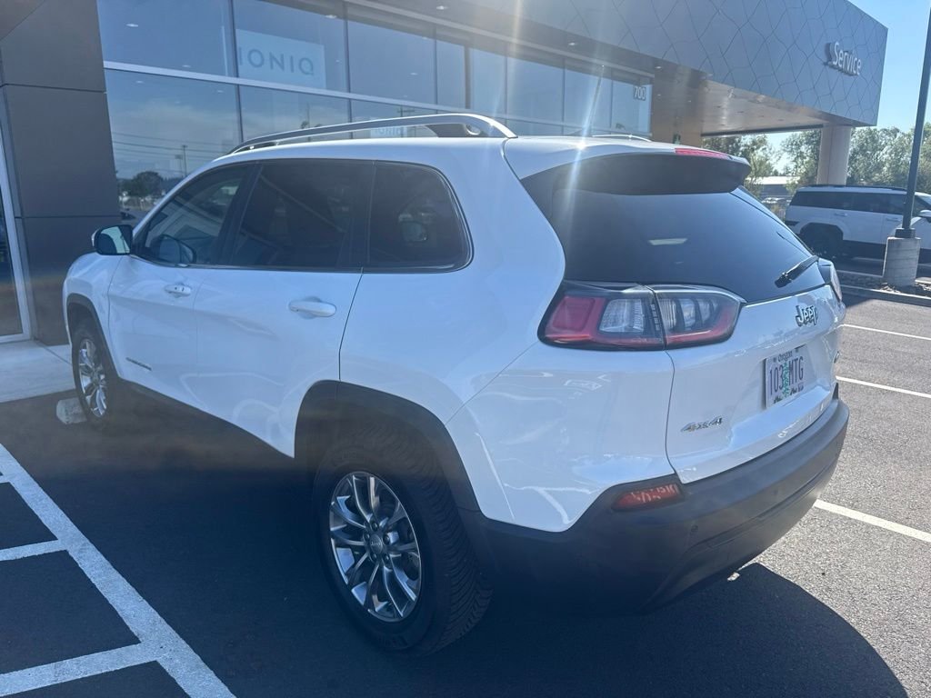 Used 2021 White Jeep Latitude Plus image 5