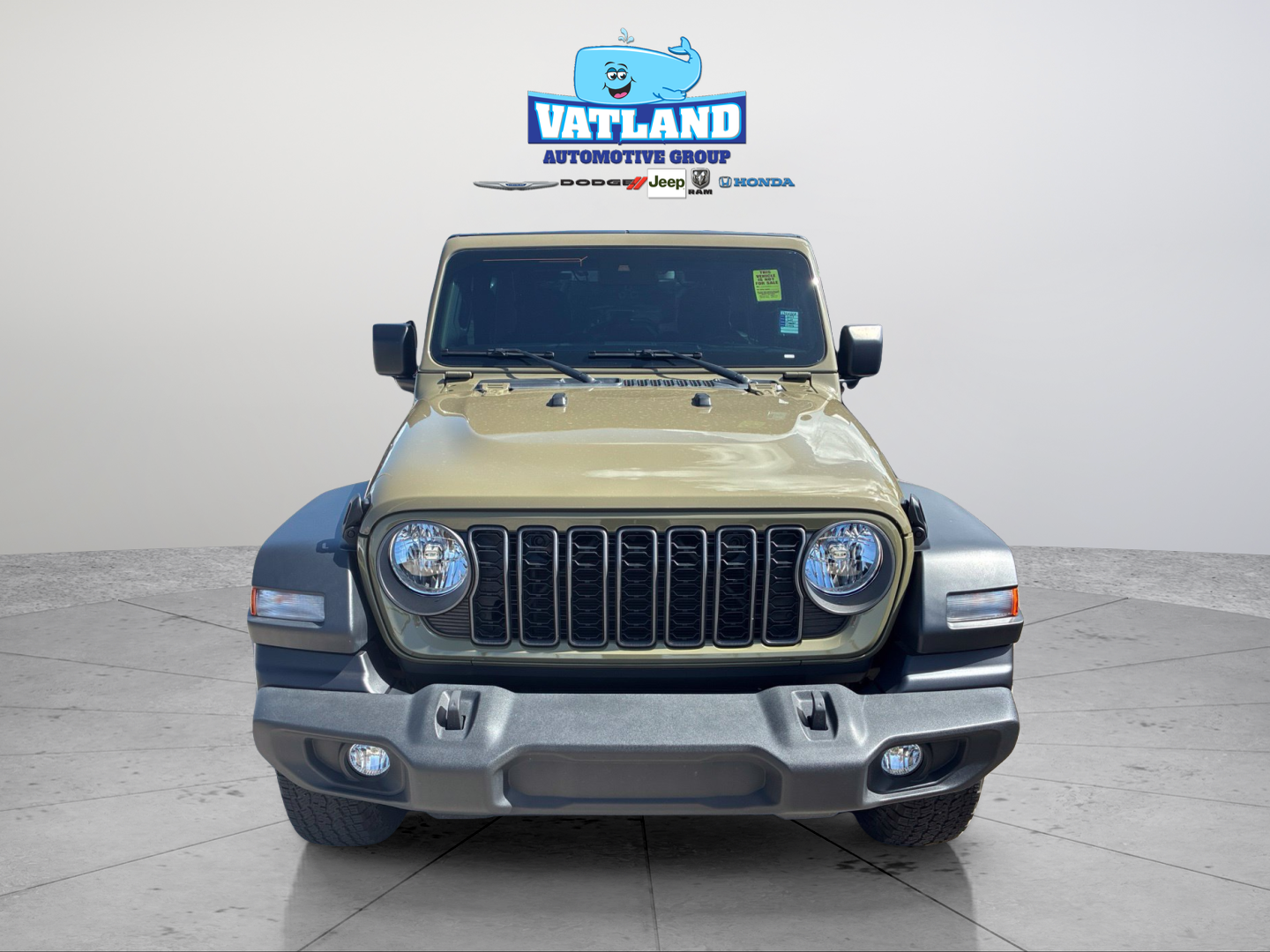 Used 2025 Green Jeep Sport S image 18