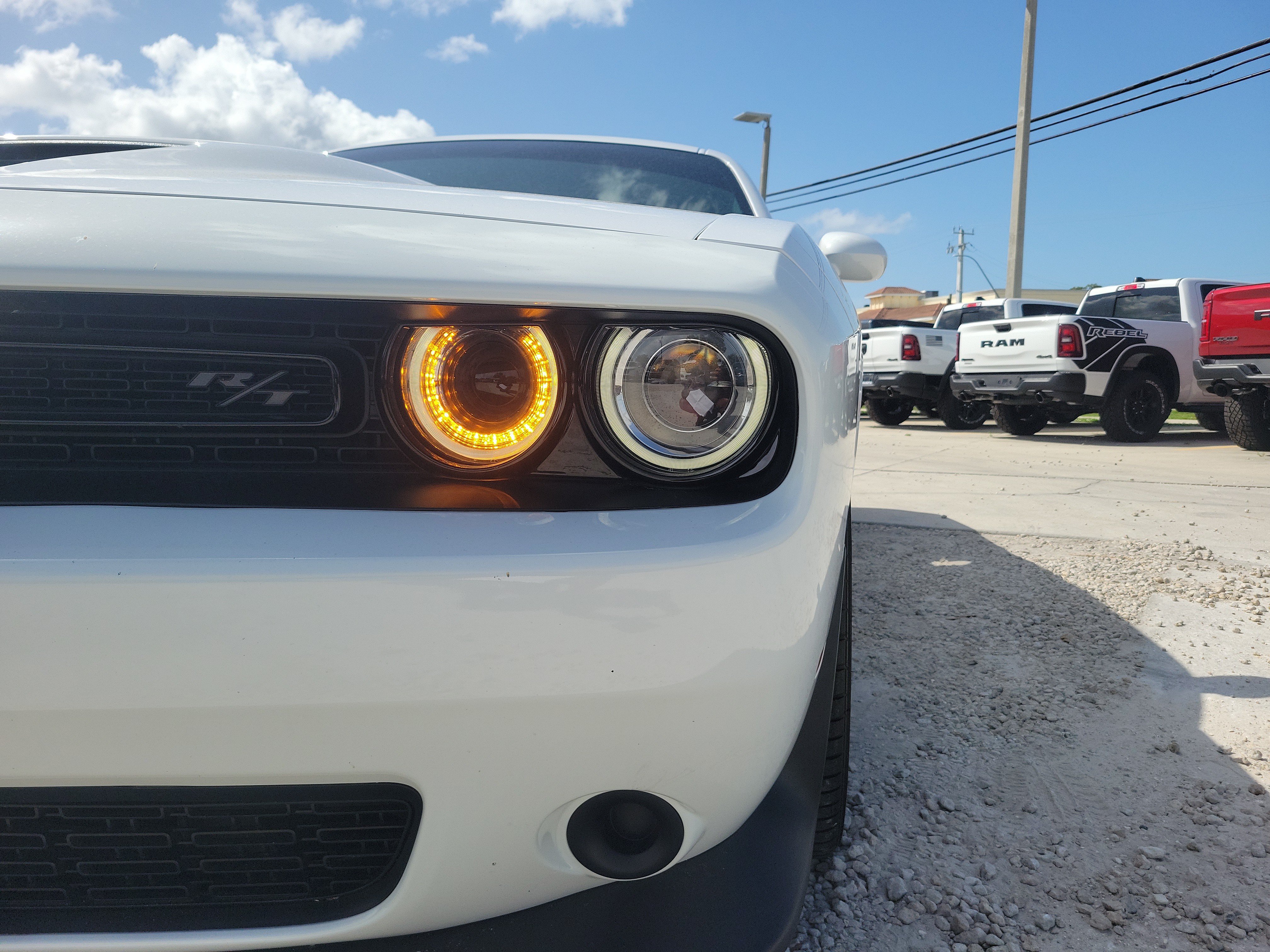 Used 2023 White Knuckle Clearcoat Dodge R/T image 29