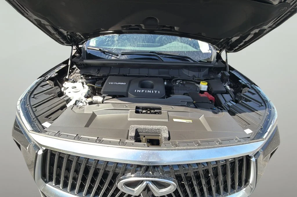 New 2027 MINERAL BLACK INFINITI Luxe FWD image 10