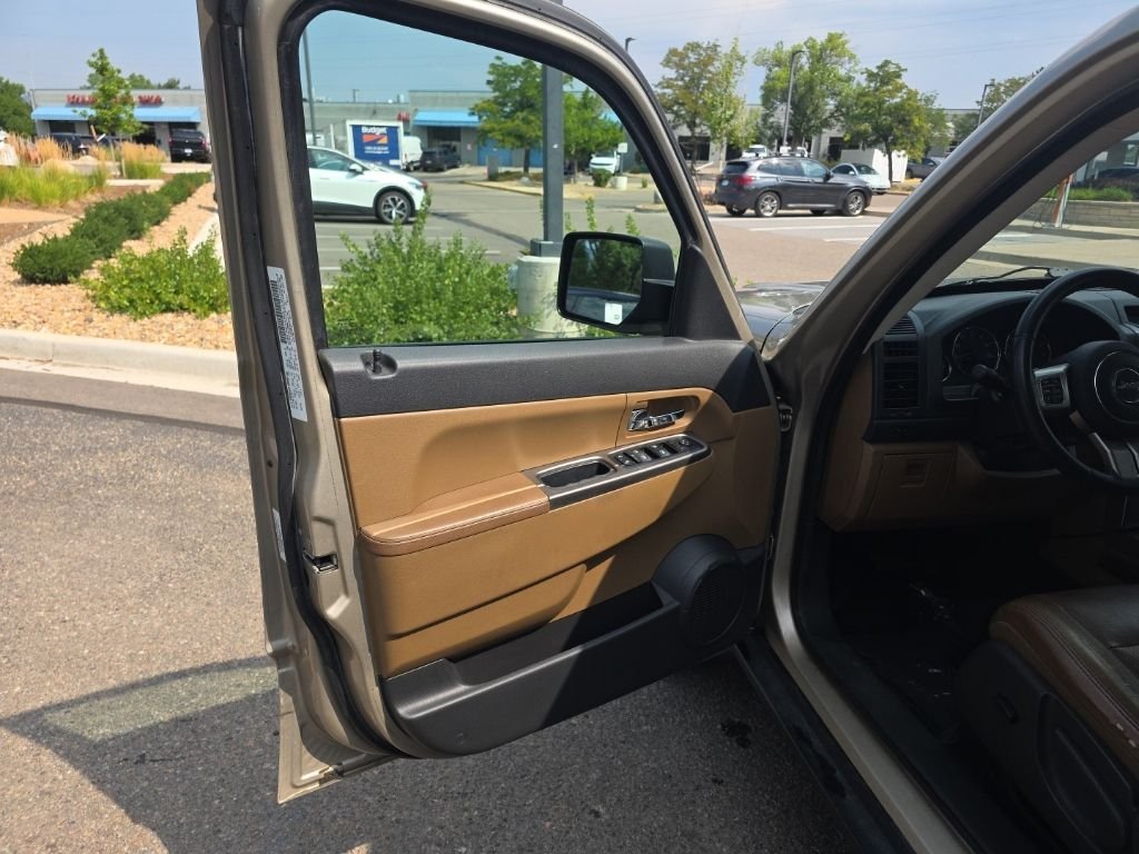 Used 2011 Light Sandstone Metallic Jeep Limited image 8
