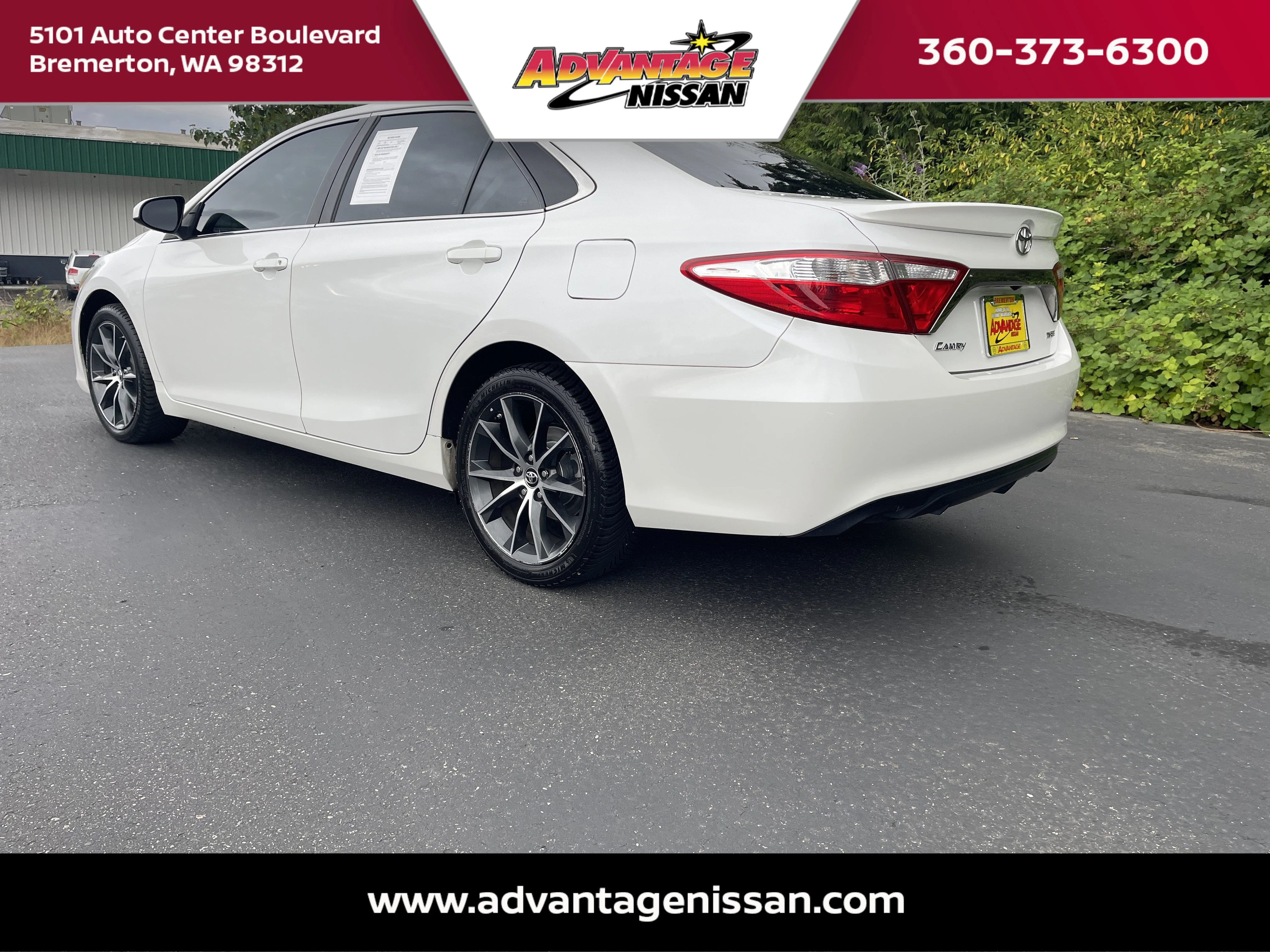 Used 2015 Blizzard Pearl Toyota XSE image 3