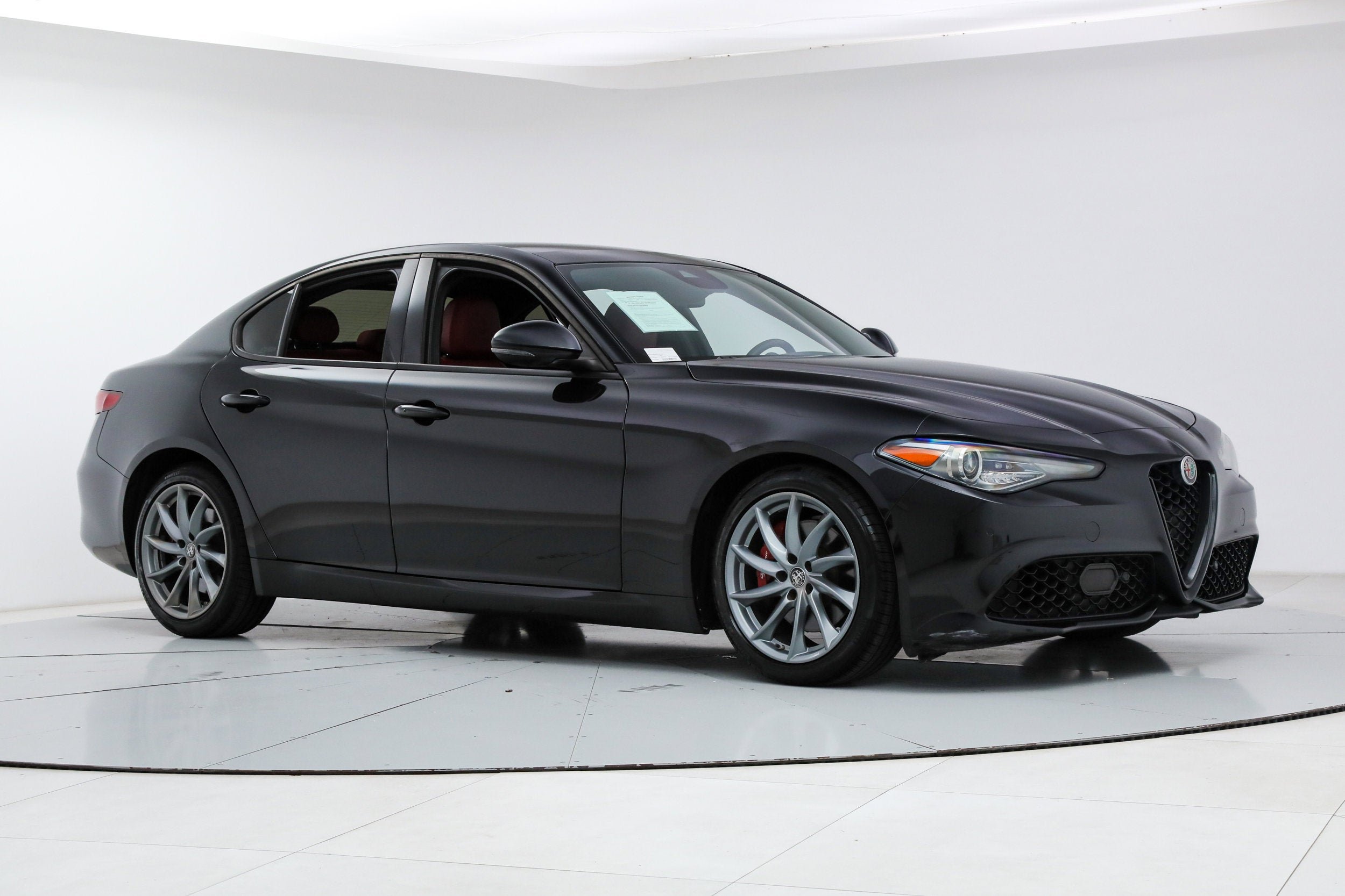 Used 2022 Black Alfa Romeo  image 7