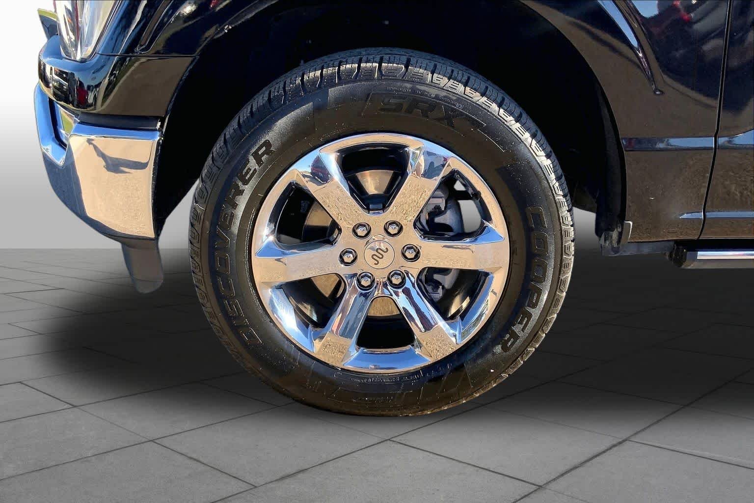 Used 2021 Agate Black Metallic Ford King Ranch image 10