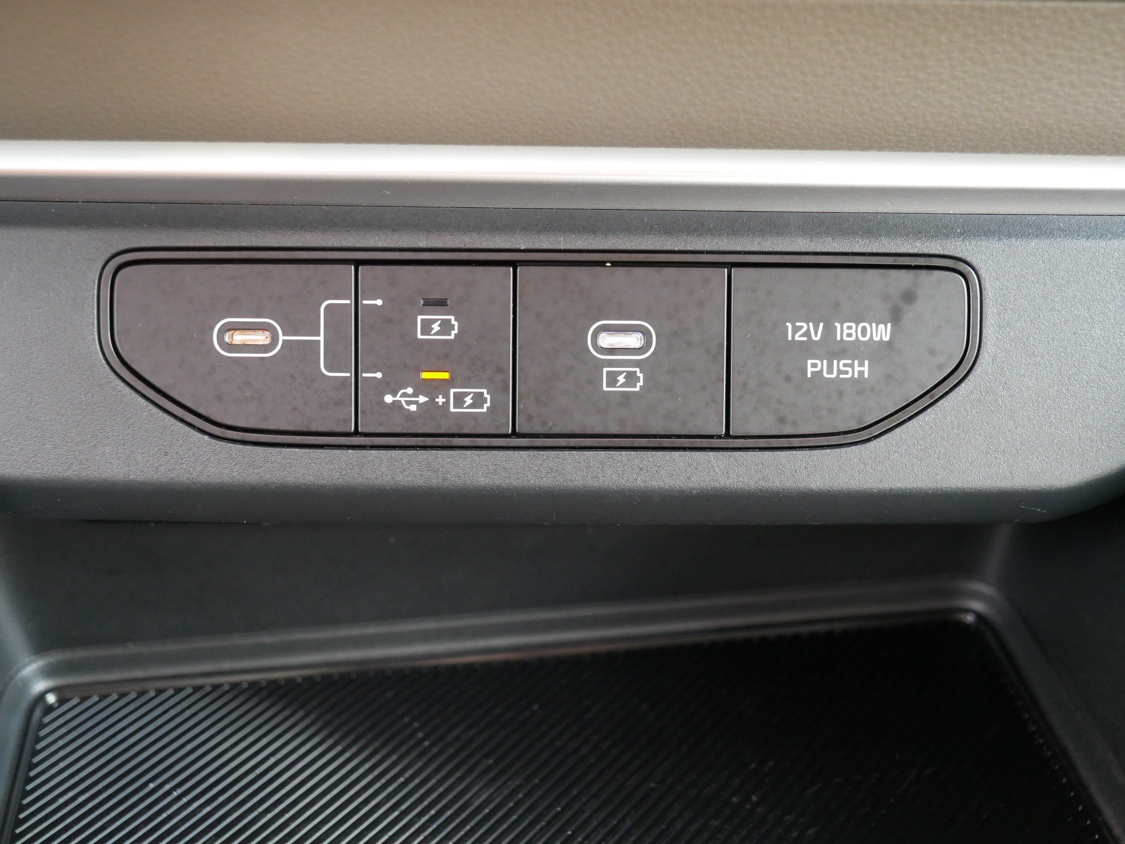 Certified Used 2026 Snow White Pearl Kia LXS image 33