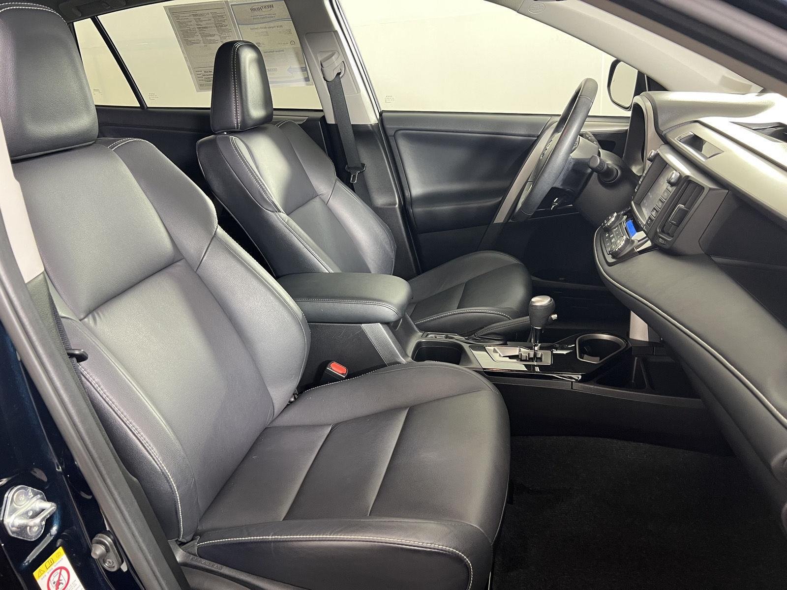 Used 2018 Galactic Aqua Mica Toyota Limited image 30