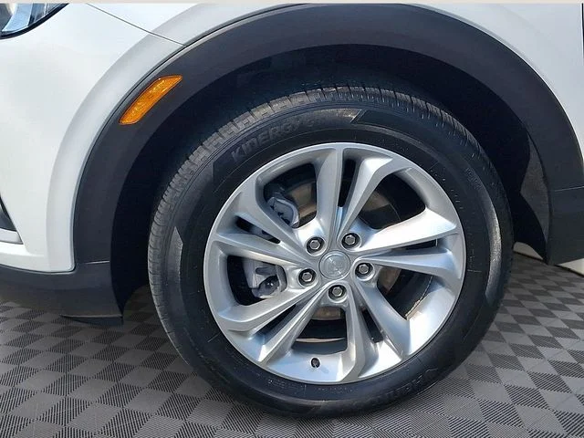 Used 2023 Summit White Buick Preferred image 8