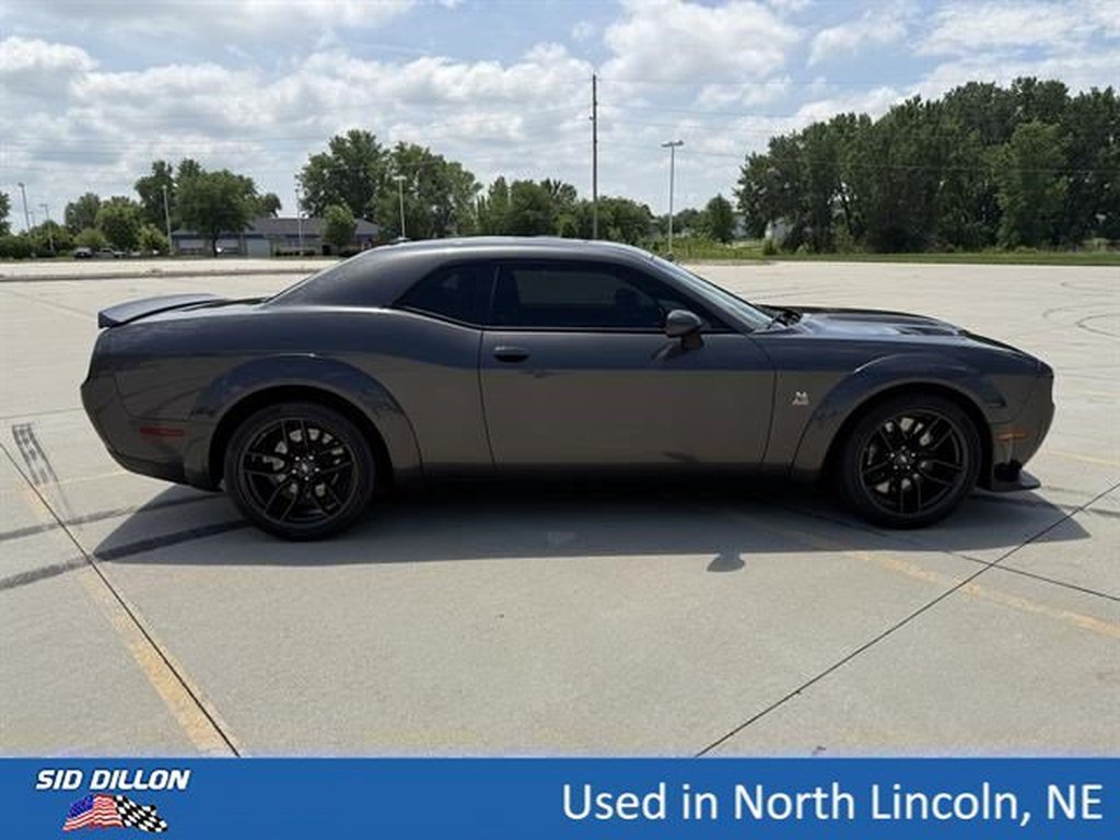 Used 2022 Granite Pearl Coat Dodge R/T Scat Pack image 3