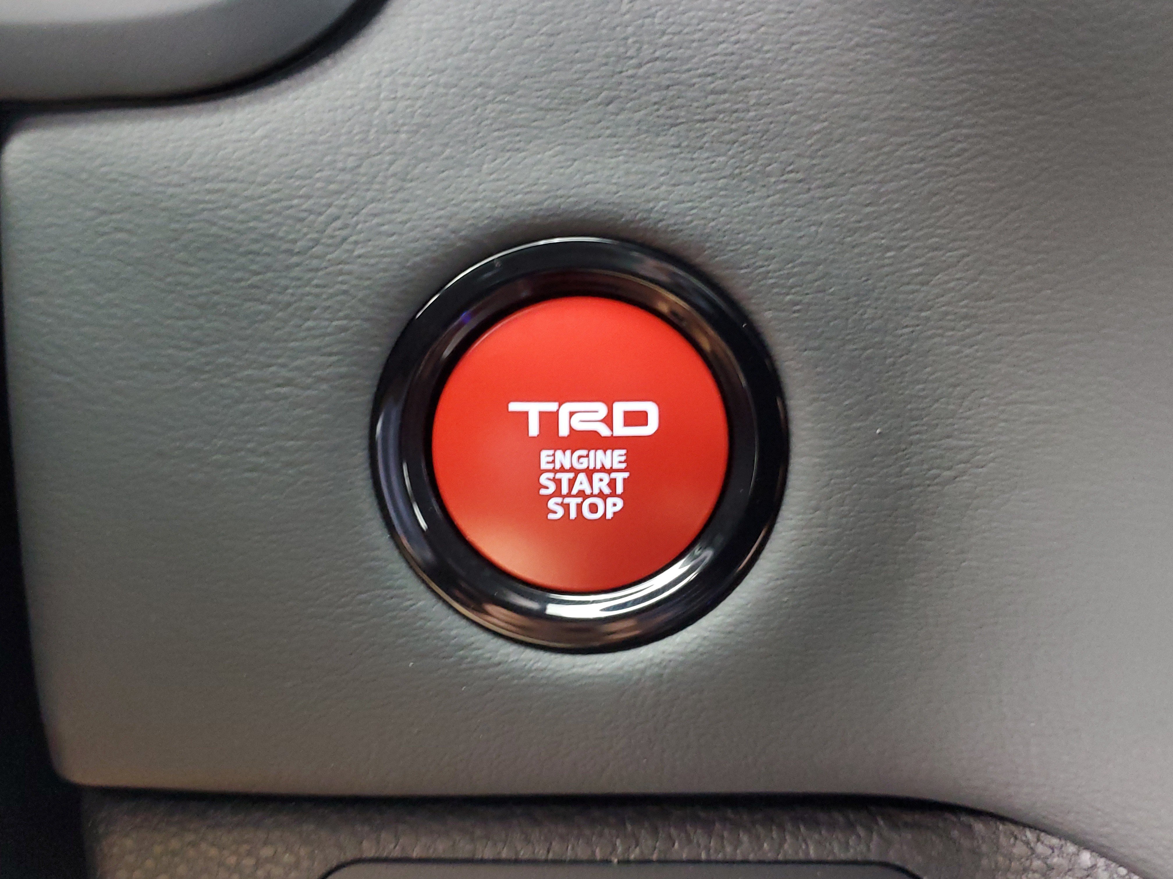 New 2026 Wind Chill Pearl <sup>1</sup> Toyota  Platinum image 30