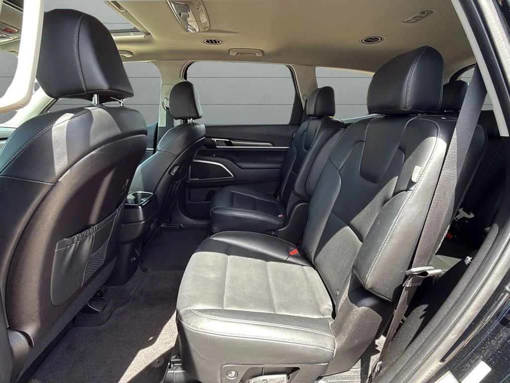 Used 2025 Black Kia S image 14