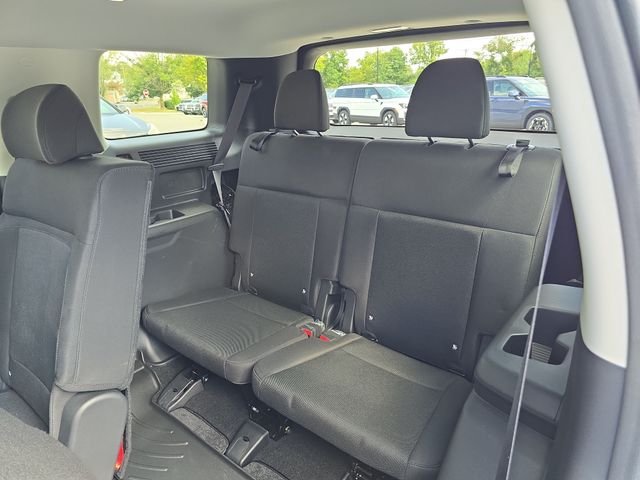 Used 2025 Black Hyundai SE image 23