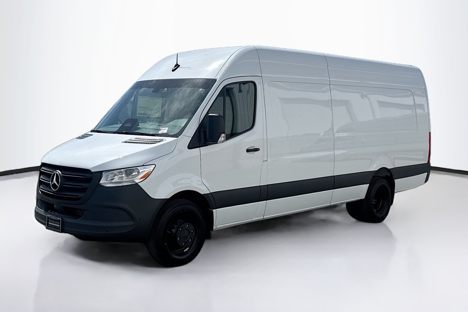 New 2026 Arctic White Mercedes-Benz  image 1