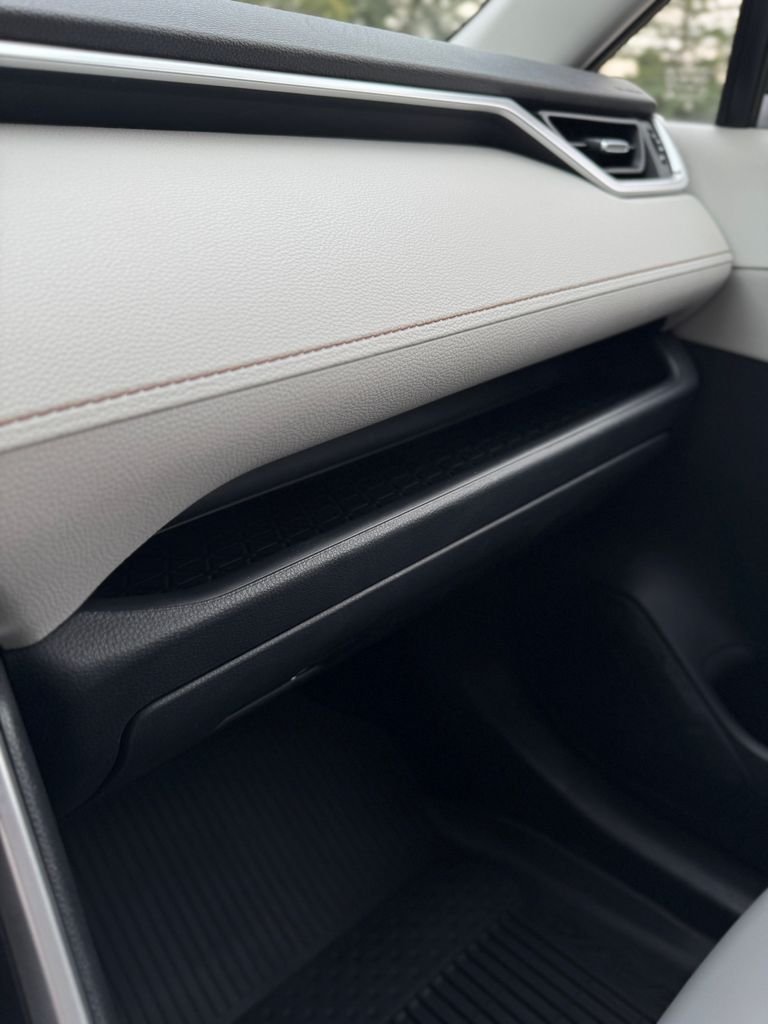 Used 2024 Blueprint Toyota XLE Premium image 32