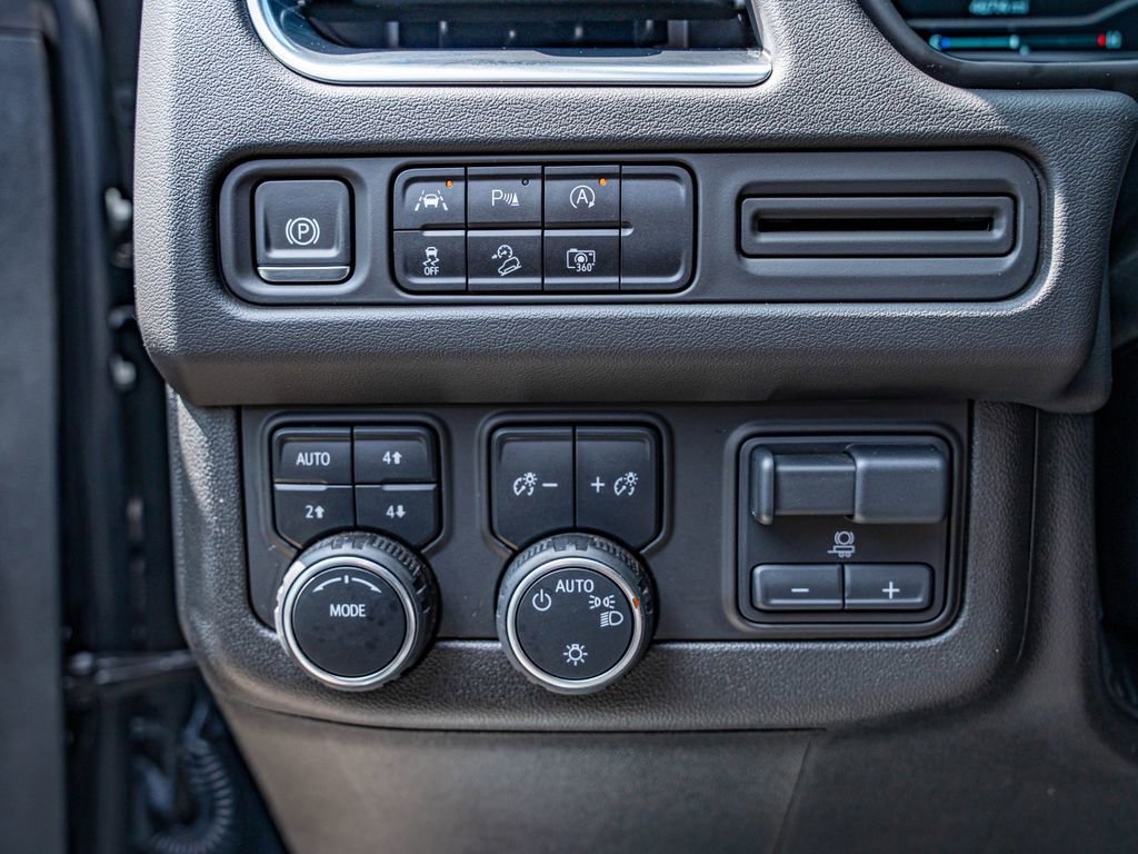 Used 2024 Black Chevrolet Z71 image 19