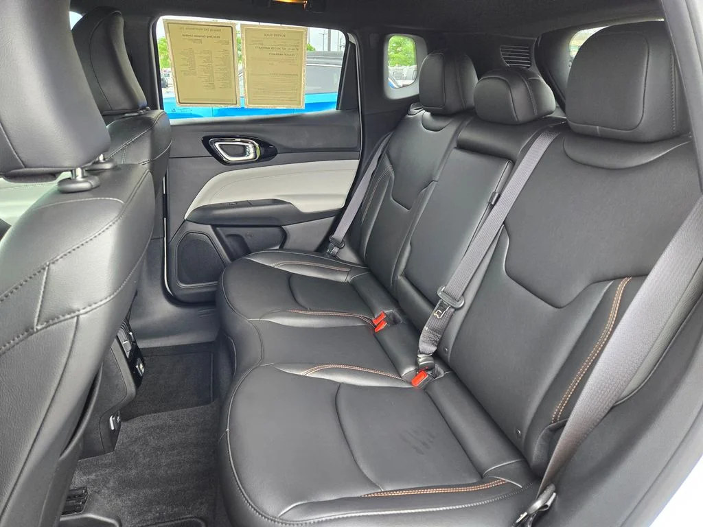 Used 2024 White Jeep Limited image 28