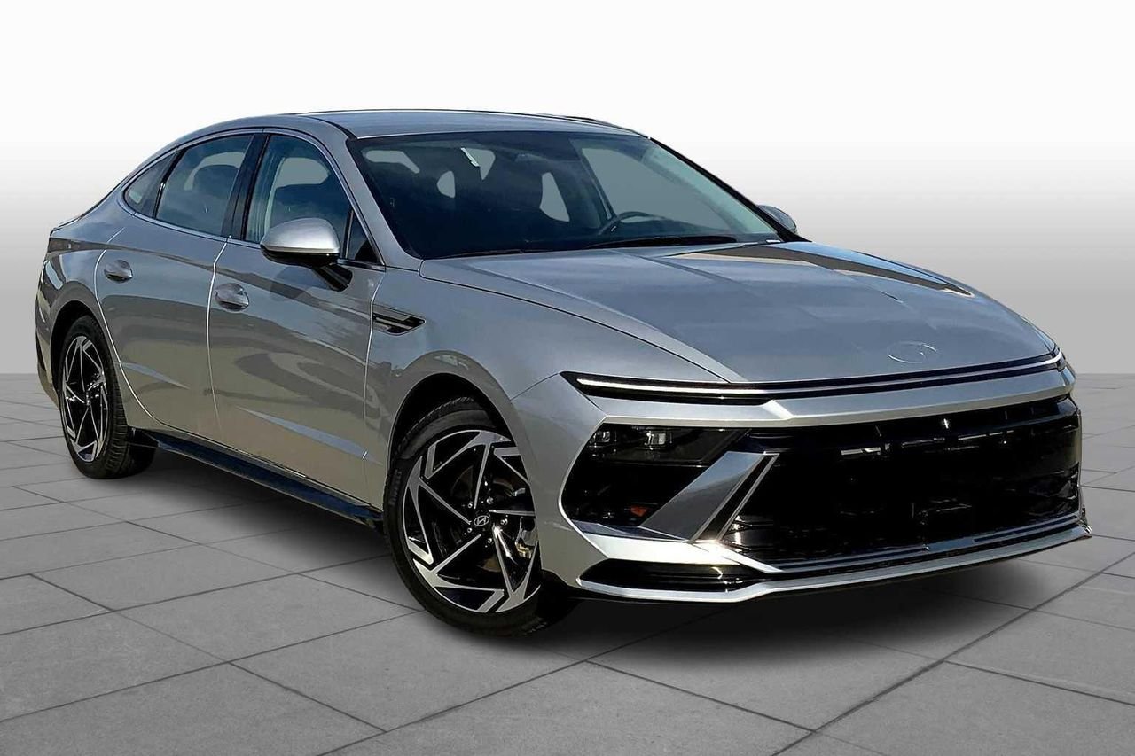 New 2026 Aero Silver Hyundai SEL Sport image 2