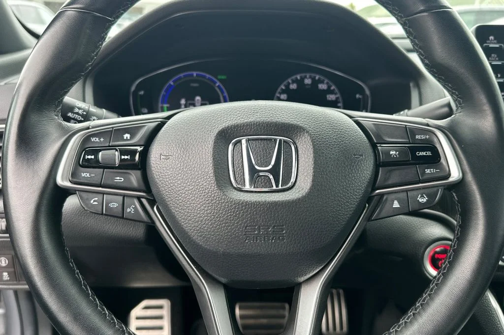 Used 2022 Lunar Silver Metallic Honda Sport image 24