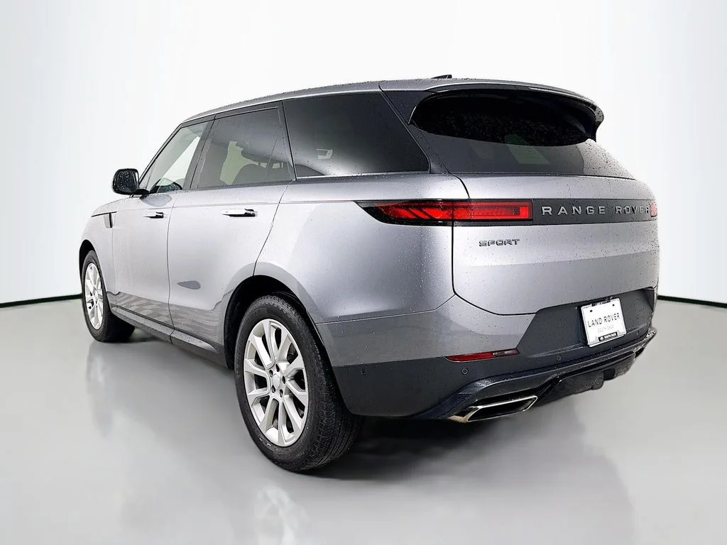 Used 2024 Gray Land Rover SE image 7