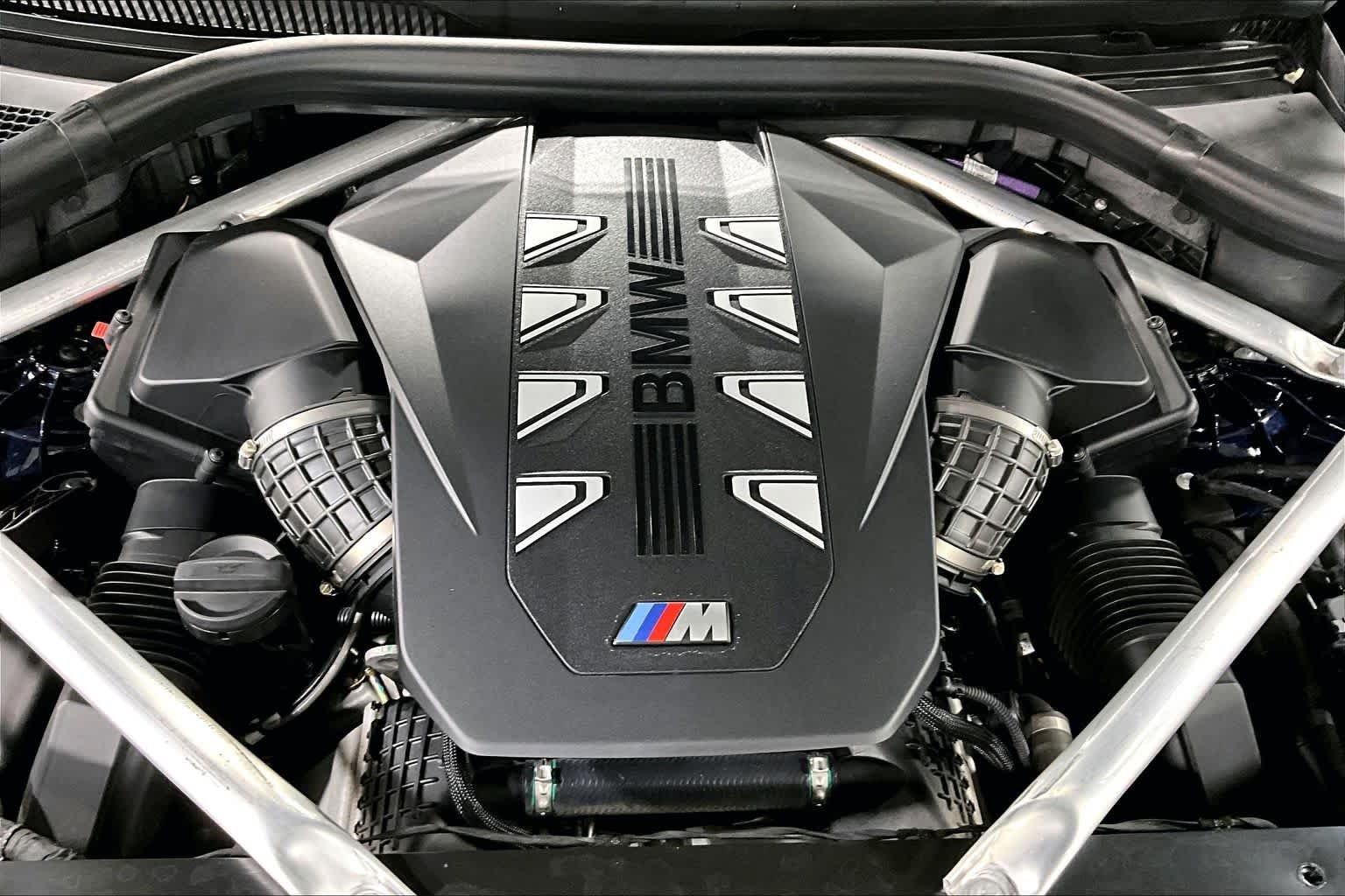 Used 2025 Tanzanite Blue II Metallic BMW M60i image 33