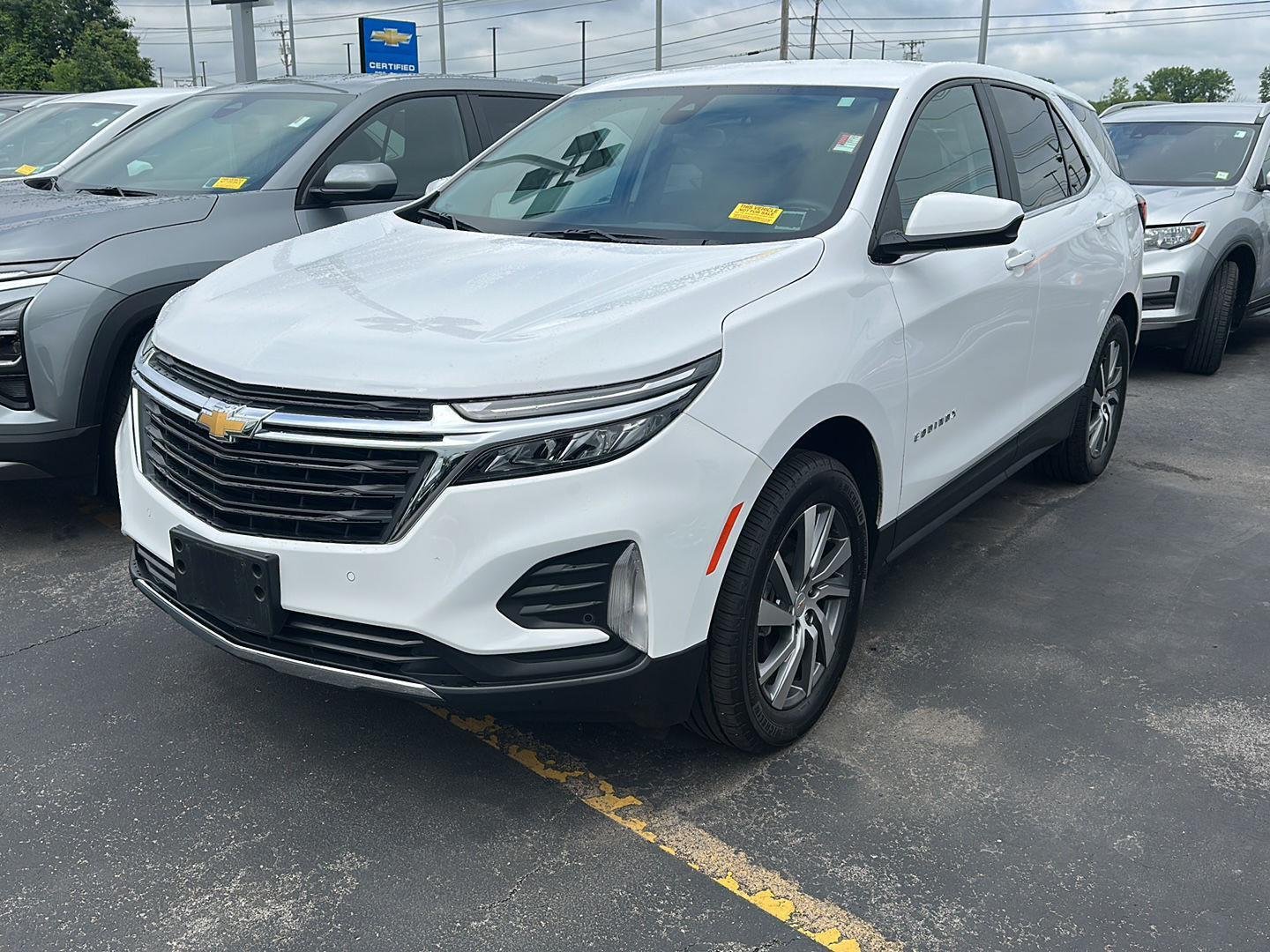 Used 2024 Summit White Chevrolet LT image 5