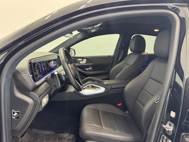 Certified Used 2025 Obsidian Black Metallic Mercedes-Benz GLE 450 image 18