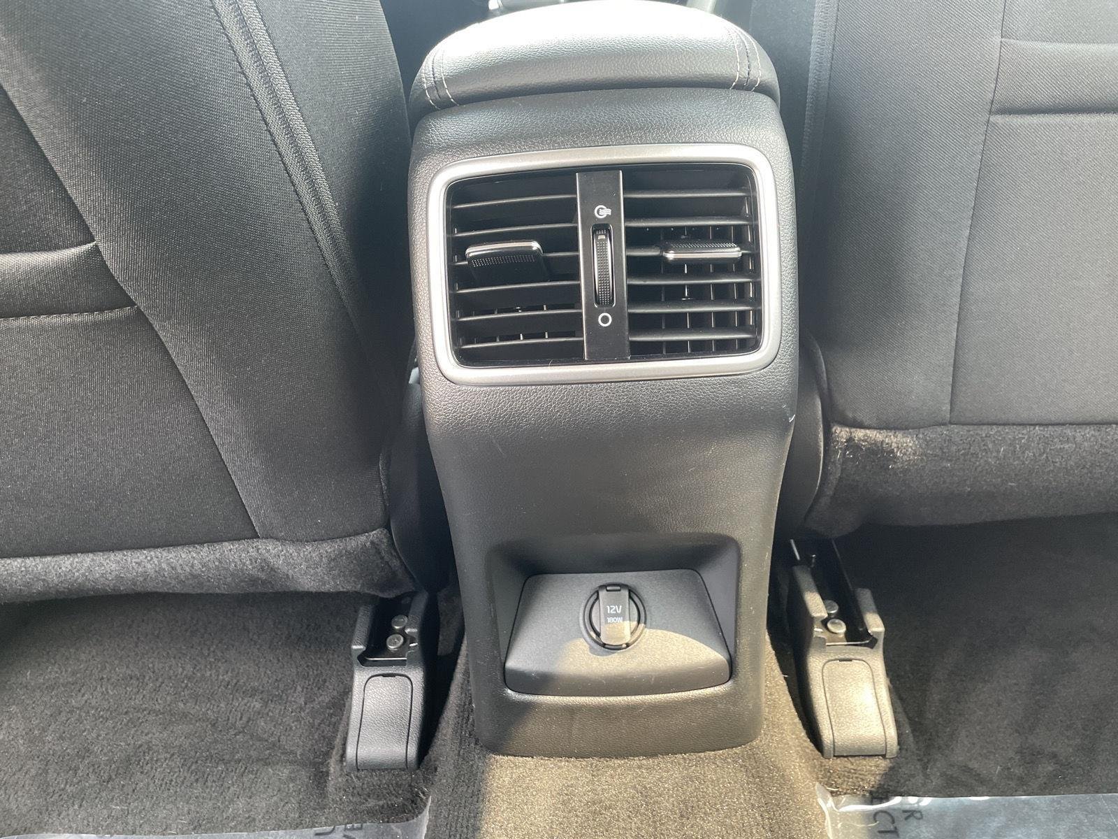 Used 2022 Snow White Pearl Kia LX image 21
