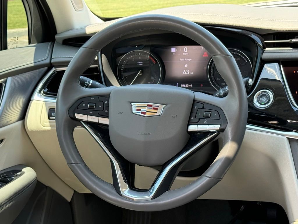Certified Used 2024 Crystal White Tricoat Cadillac Premium Luxury image 28