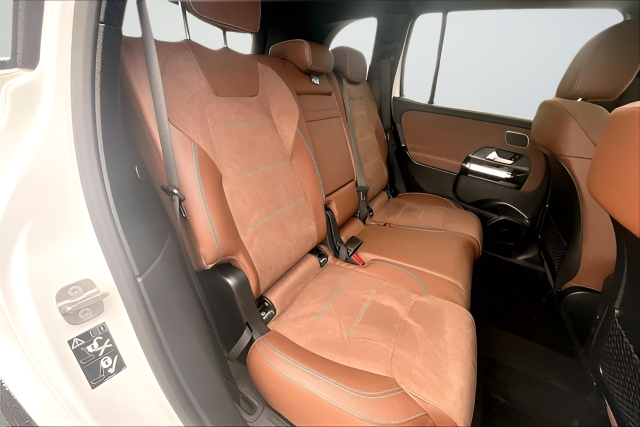 Certified Used 2025 White Mercedes-Benz GLB 250 image 19