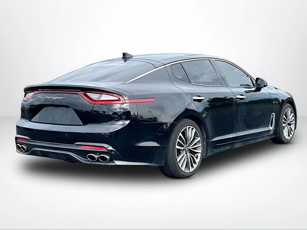 Used 2018 Black Kia Premium image 2