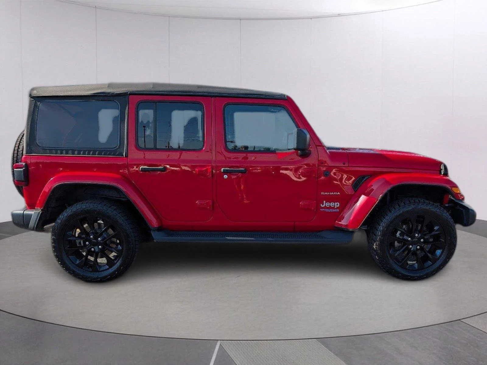 Used 2022 Firecracker Red Clearcoat Jeep Unlimited Sahara image 8