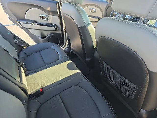 Used 2016 White Kia Plus image 12