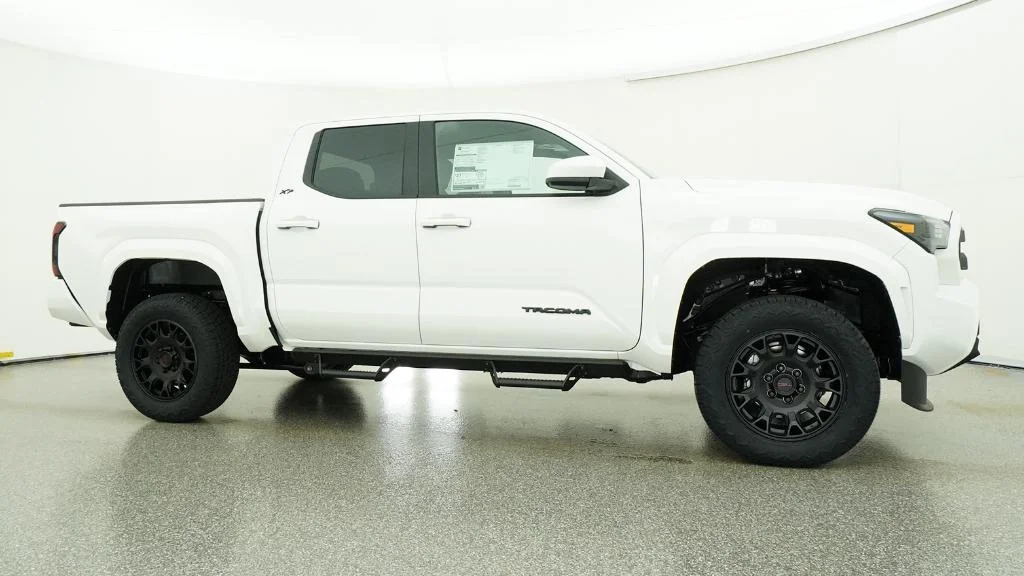 New 2026 Ice Cap Toyota SR5 image 16