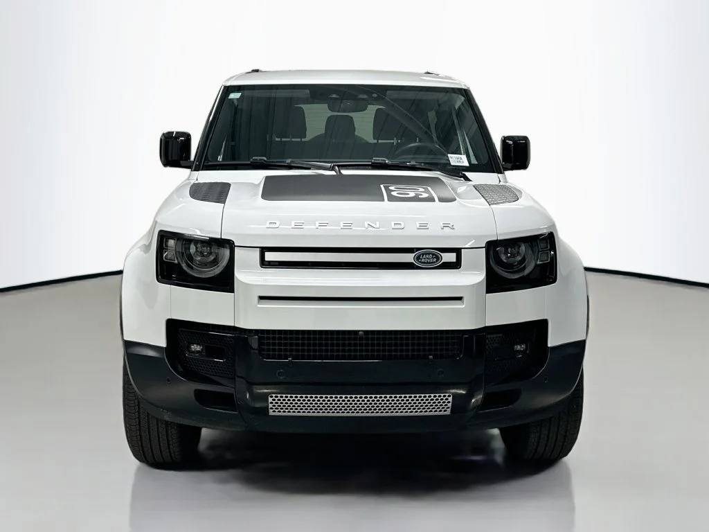 Used 2024 Fuji White Land Rover S image 6