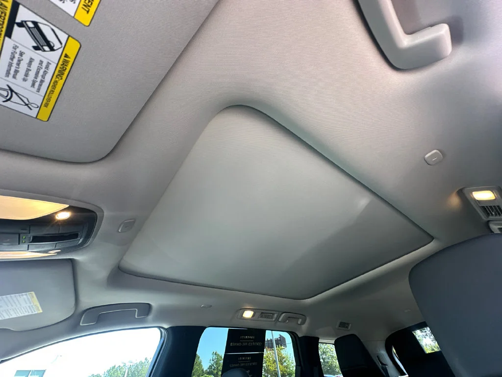 Certified Used 2026 White INFINITI PURE image 33