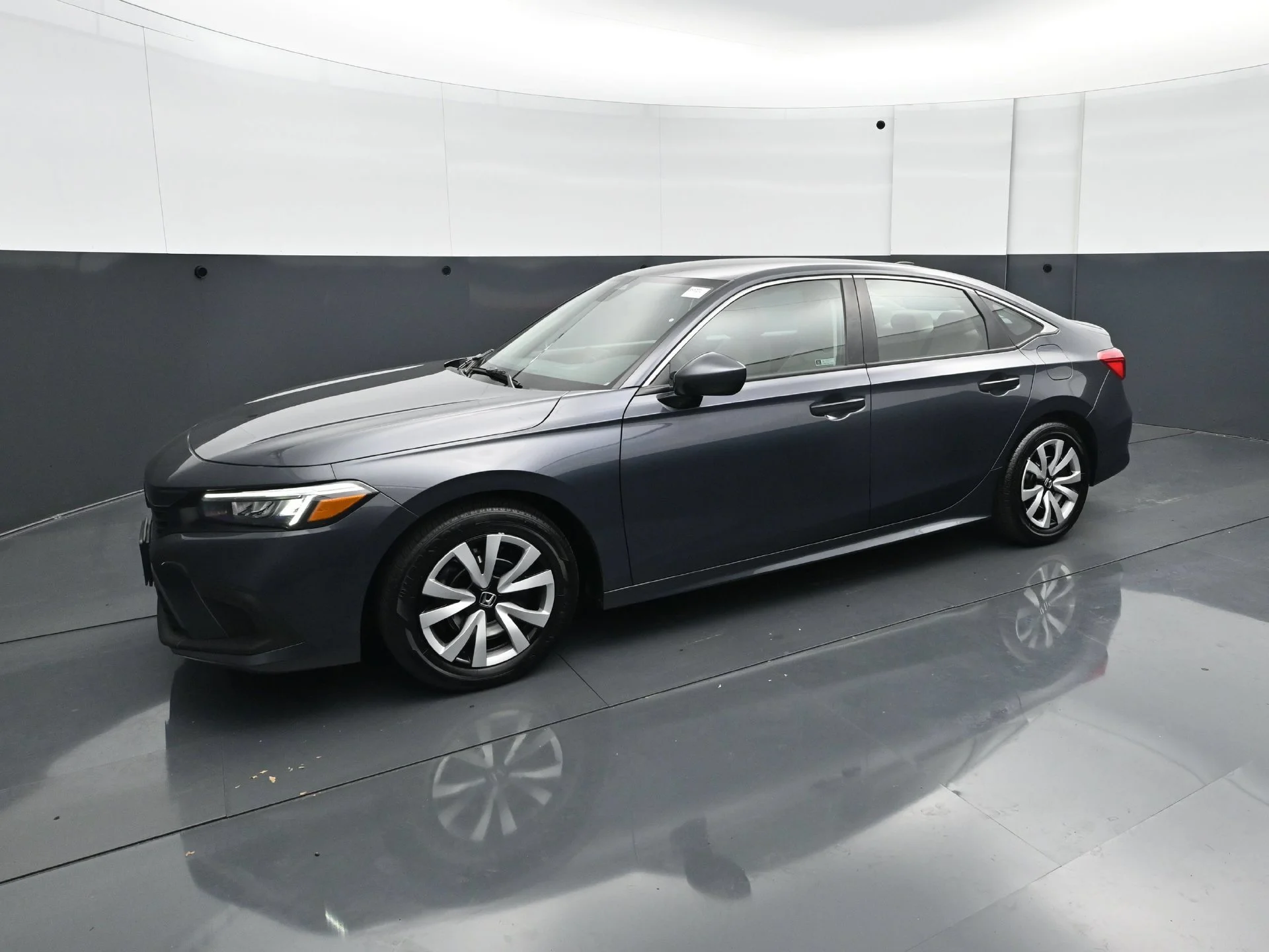 Used 2024 Honda Civic LX with VIN 2HGFE2F27RH524496 for sale in Burnsville, Minnesota