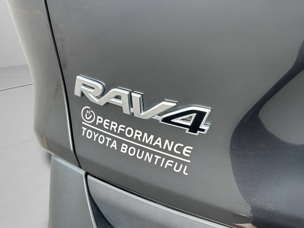 Used 2021 Magnetic Gray Metallic Toyota LE image 8