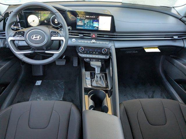 2025 Hyundai Elantra SEL - Photo 36