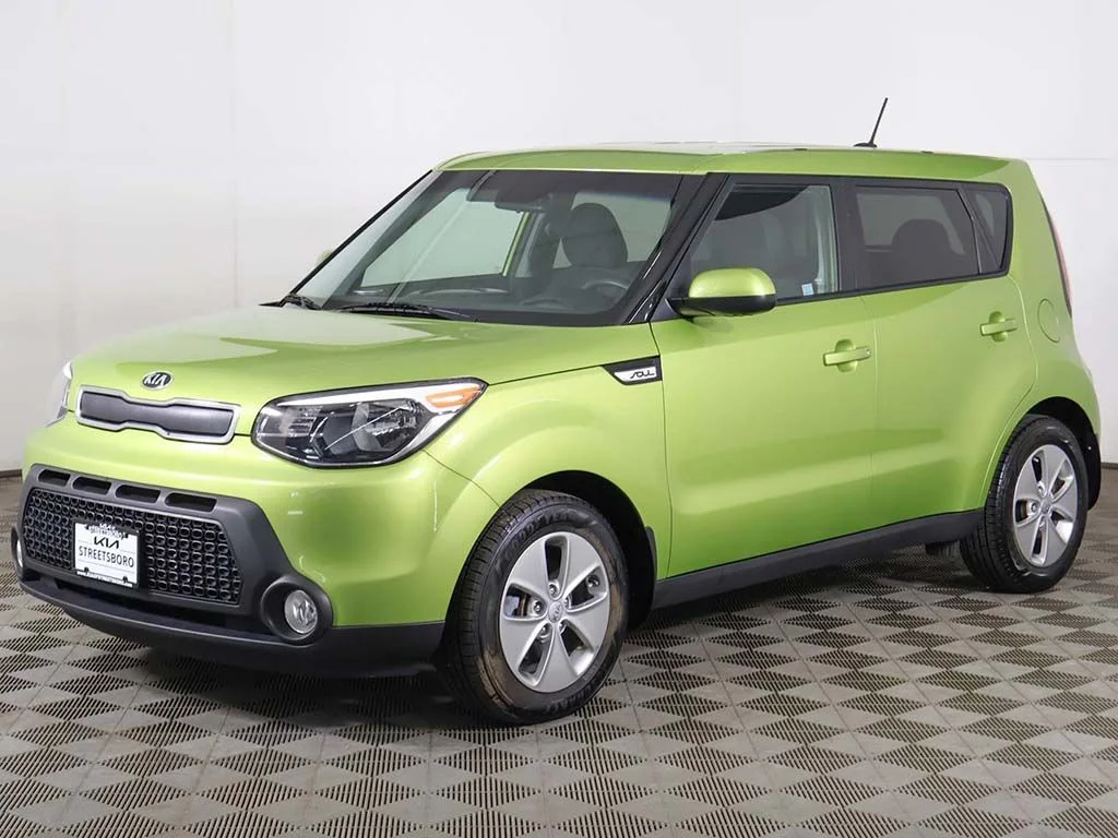 Used 2015 Green Kia Base image 5