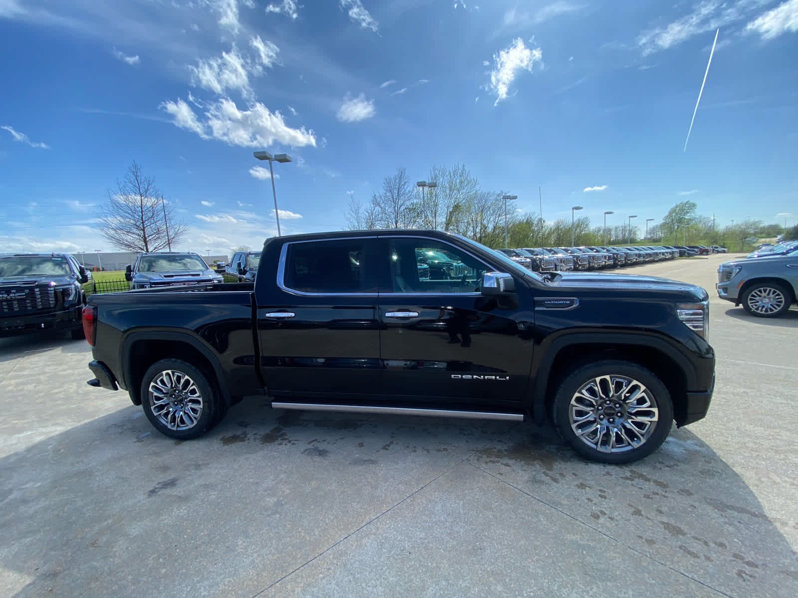 New 2026 Onyx Black GMC Denali Ultimate image 5