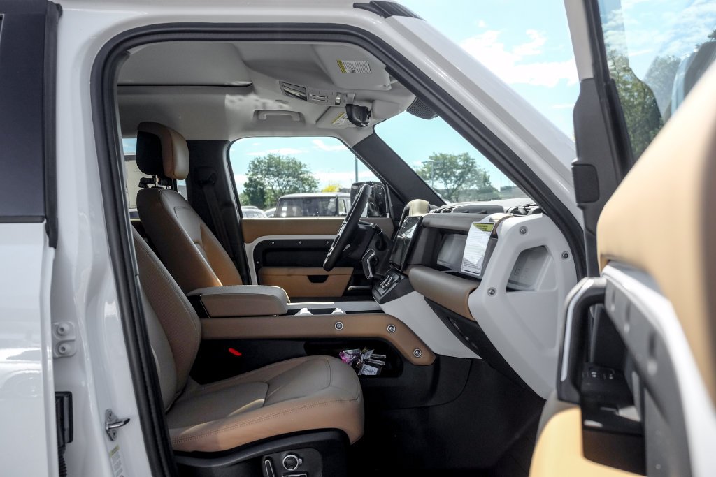 2026 Land Rover Defender X-Dynamic SE - Photo 22