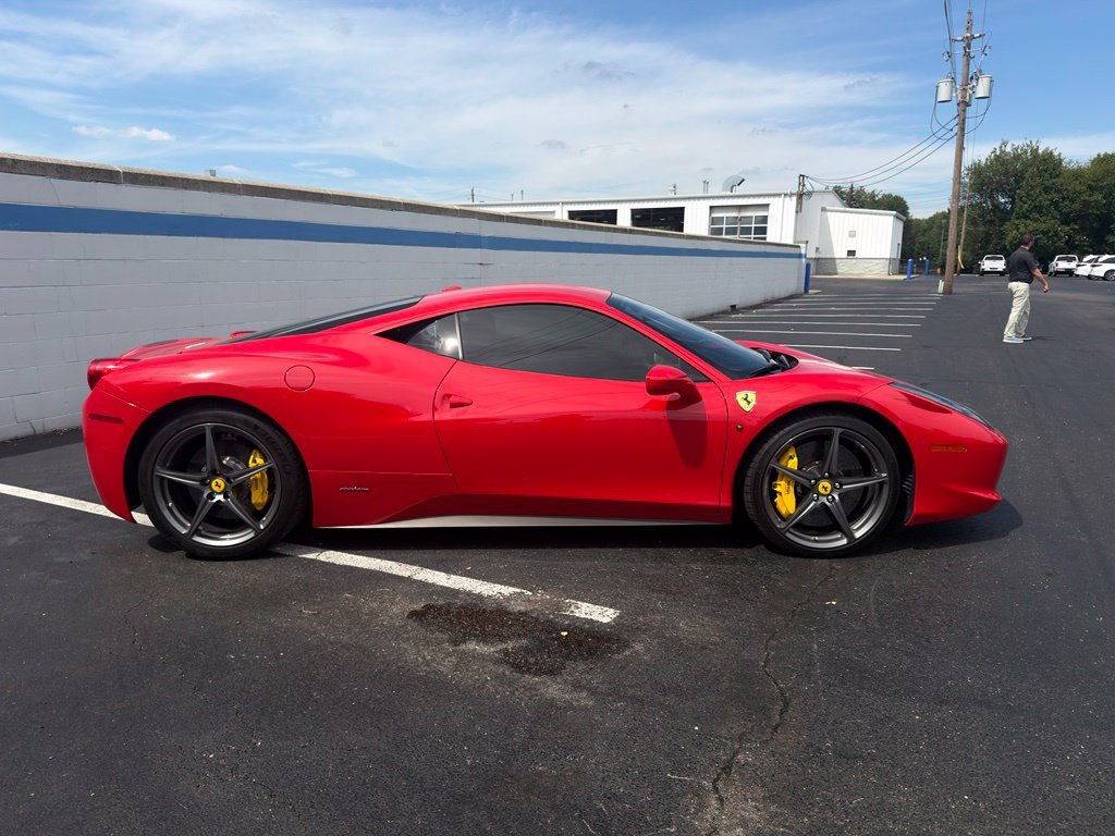 Used 2011 Red Ferrari Base image 6