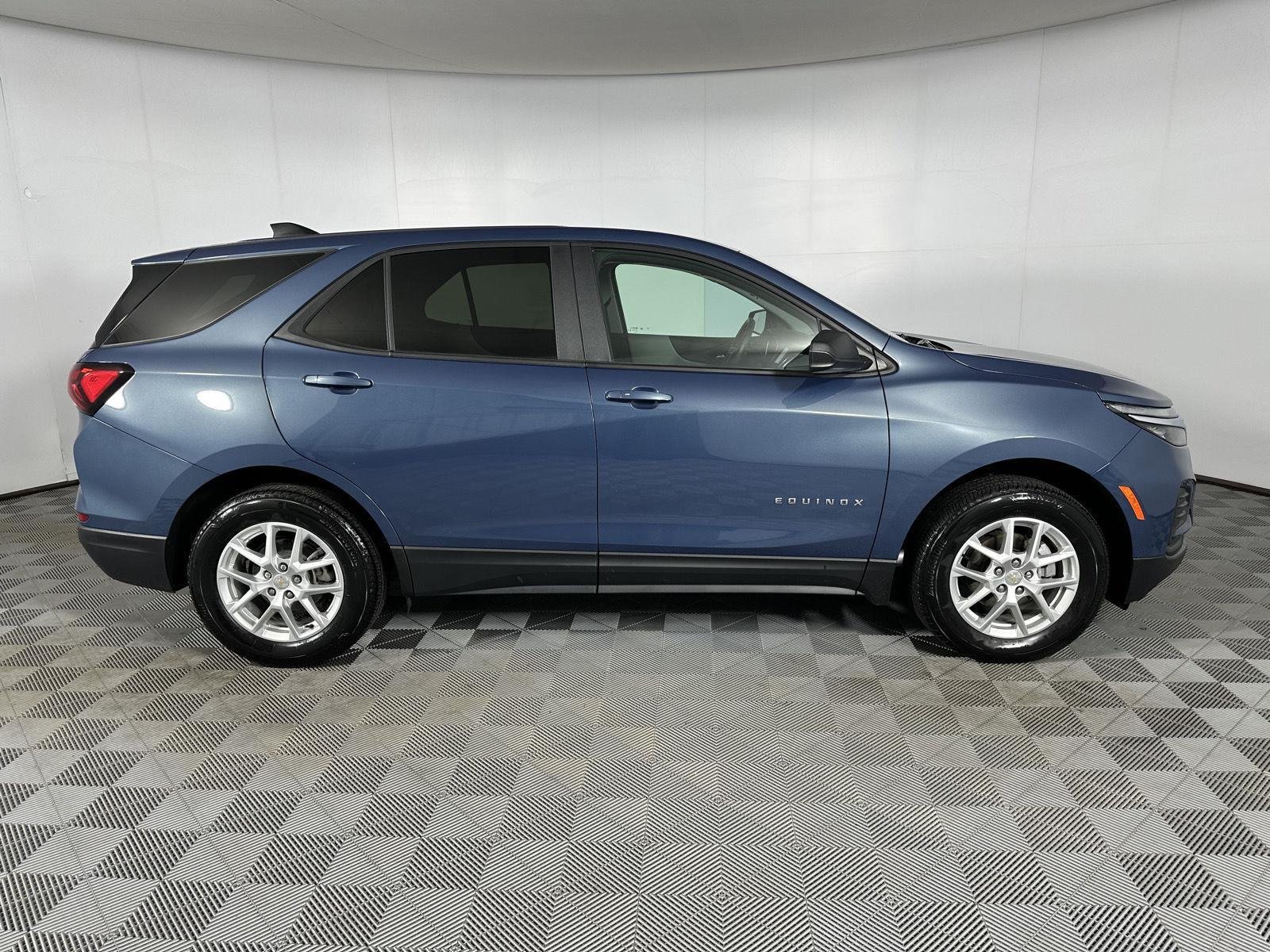 Used 2024 Lakeshore Blue Metallic Chevrolet  image 26