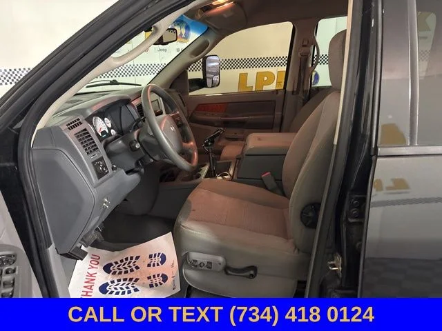 Used 2006 Brilliant Black Crystal Pearl Dodge SLT image 11