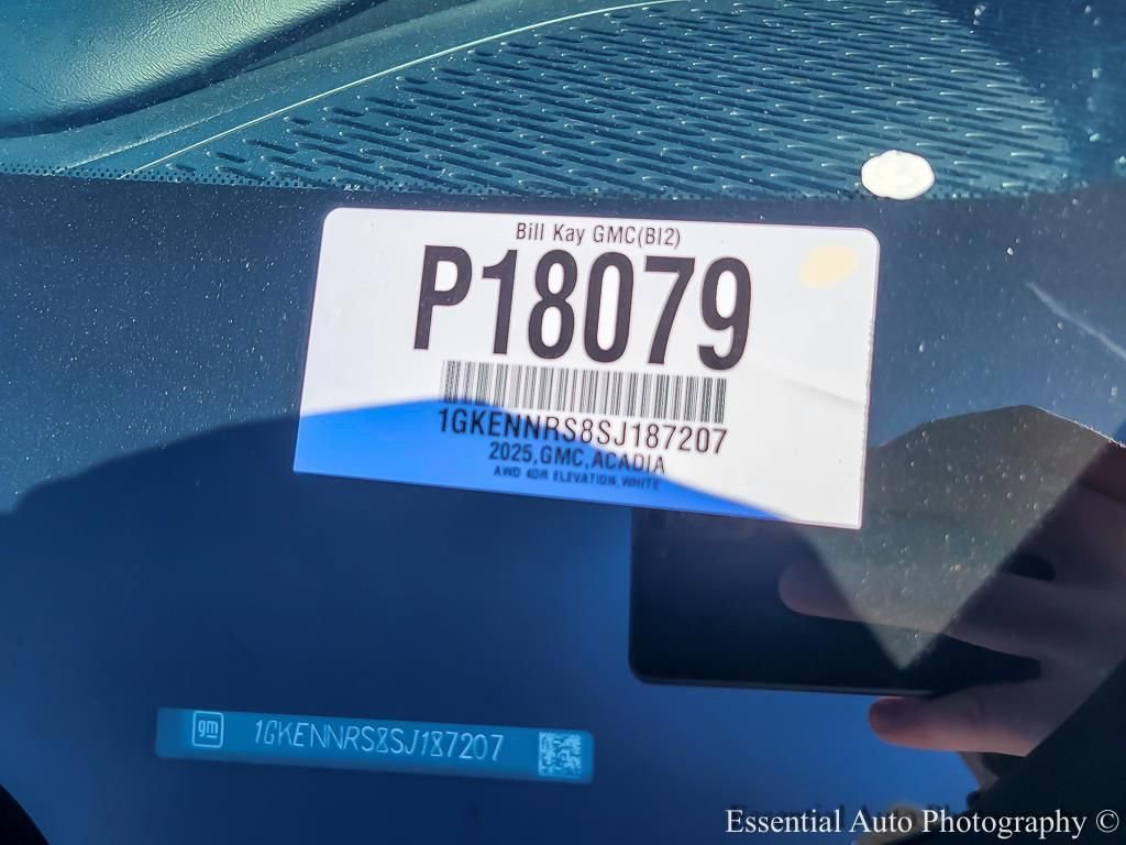 2025 GMC ACADIA - Image 25